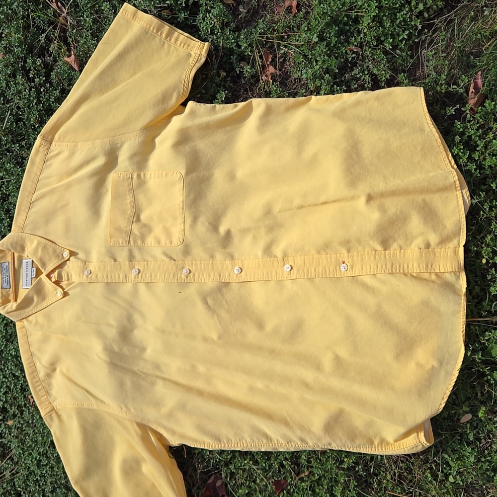 CUTTER & BUCK ▪︎ Men's Yellow Short Sleeve Button-Up Shirt, Size XL